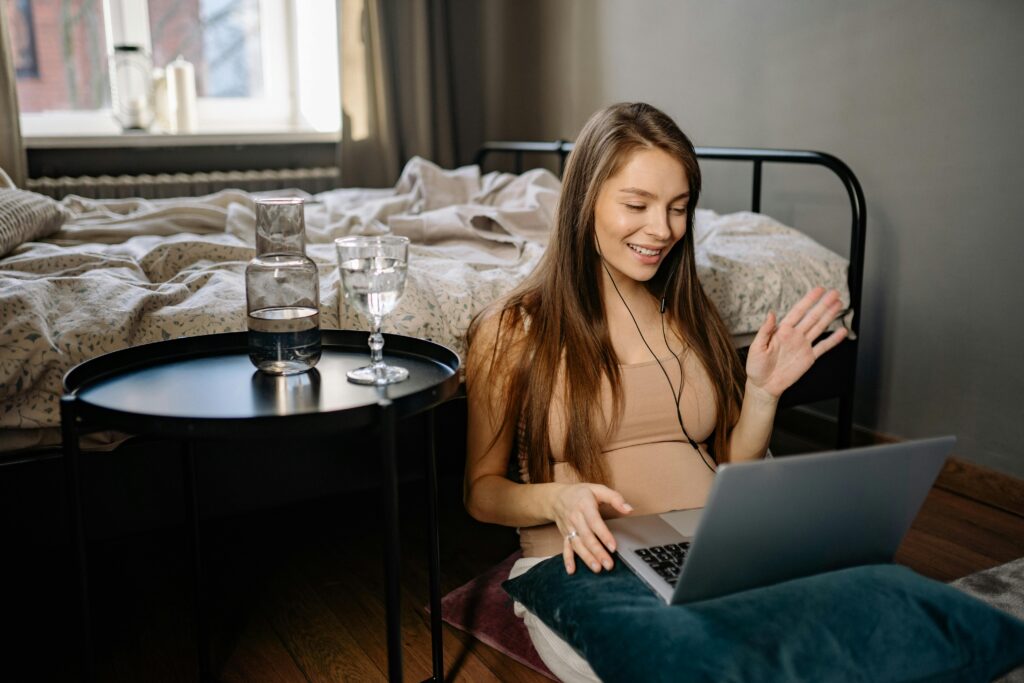 Online conversation through a laptop video call